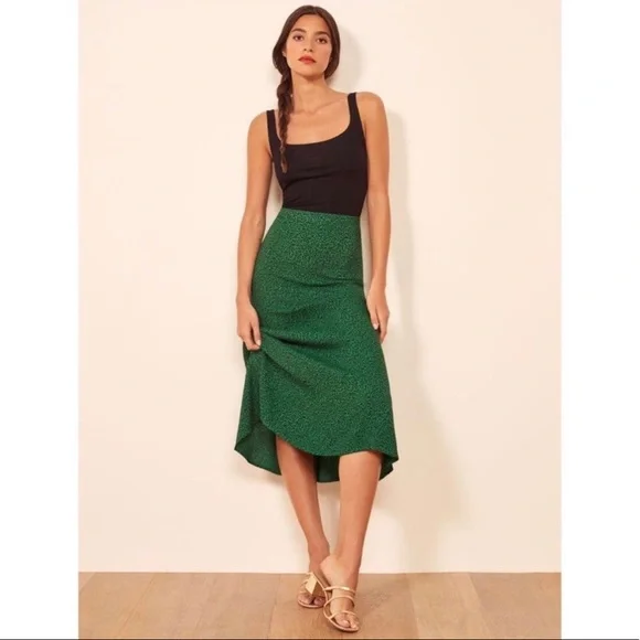 Reformation Bea skirt in “jitterbug print” - Picture 11 of 16